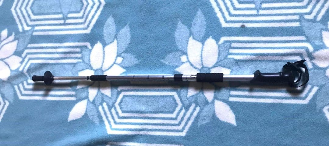 スキーステイック、山登る用な物です。