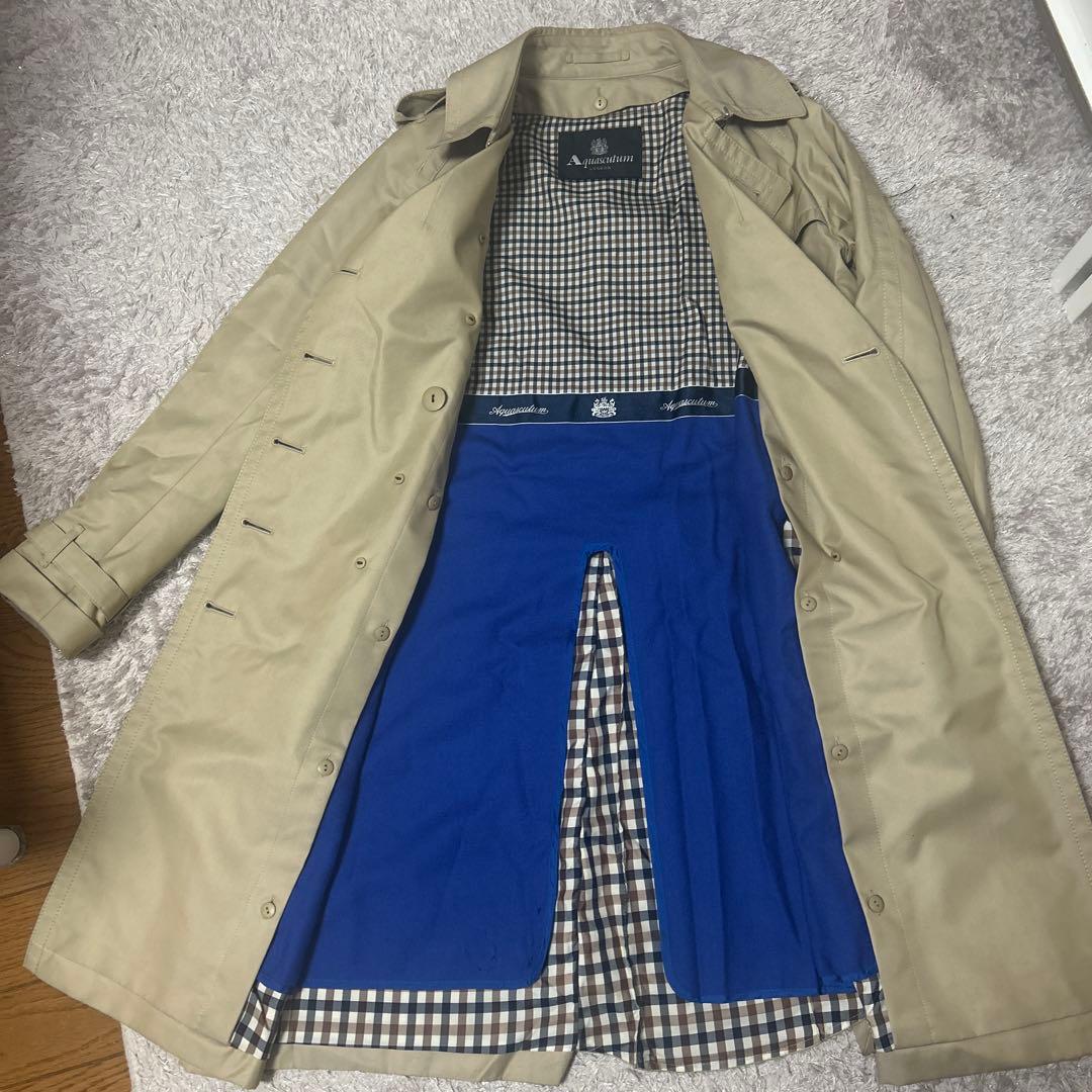 【アクアスキュータム】トレンチコート