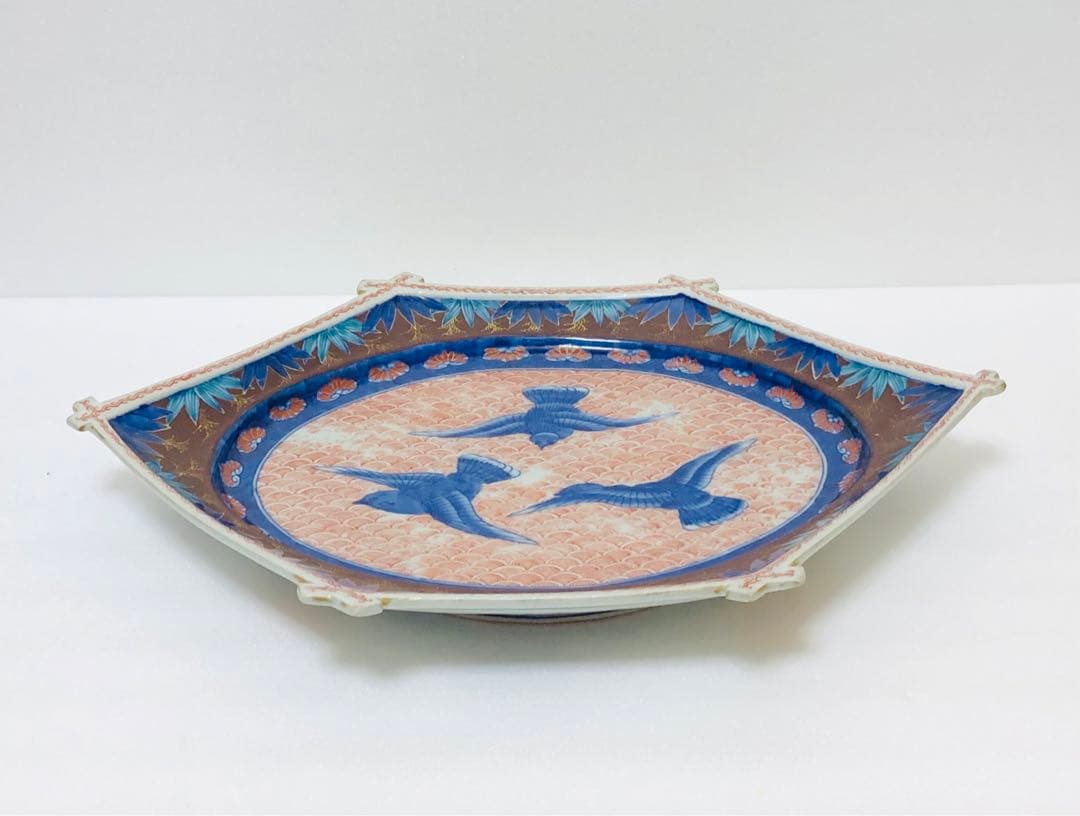 明治初期 香蘭社 色絵褐地青海波鳥竹文 ブラックホーソン六角大皿