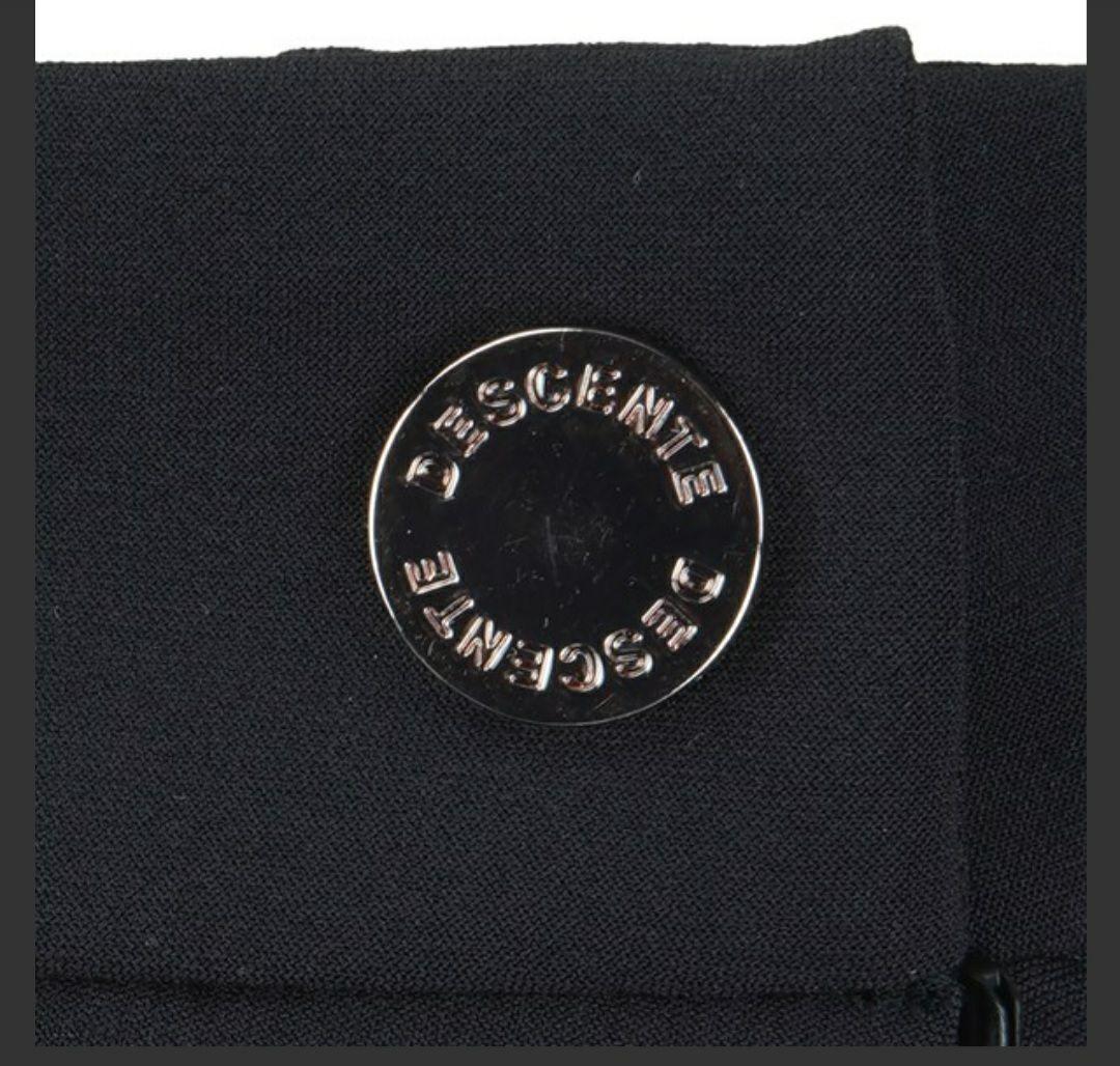 DESCENTE　夏ゴルフ　レディース　セットアップ　高級　完売　新品　タグ付き