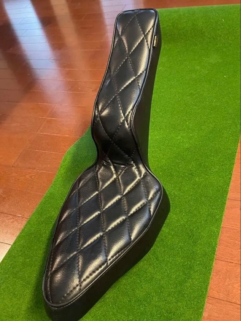 ハーレー　RAMBUTAN キンクイシート　合皮　4速フレーム リジッド