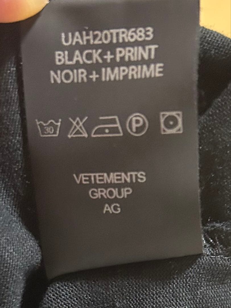 VETEMENTS ロンT