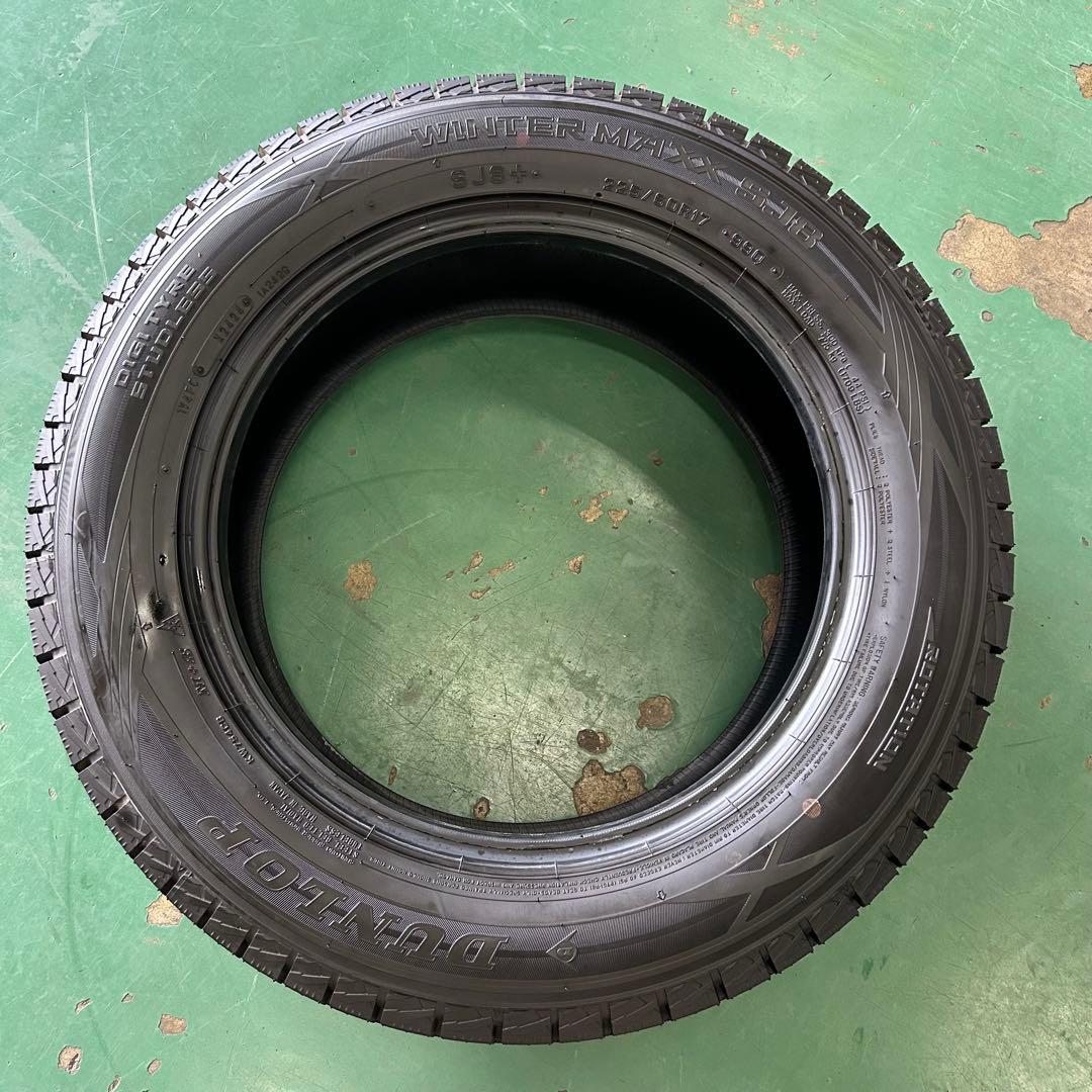 中古スタッドレス225/60R17ダンロップ4本セット　新品同様24年製