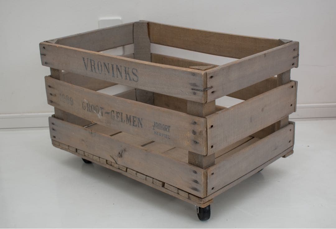 1点もの！りんご木箱　キャスター付き　インダストリアルシャビー系インテリア