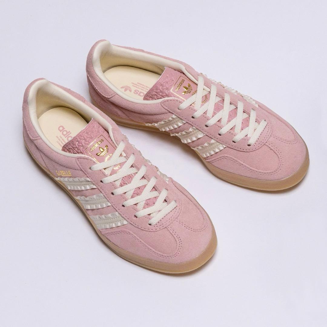 ガゼルインドアピンクスニーカー