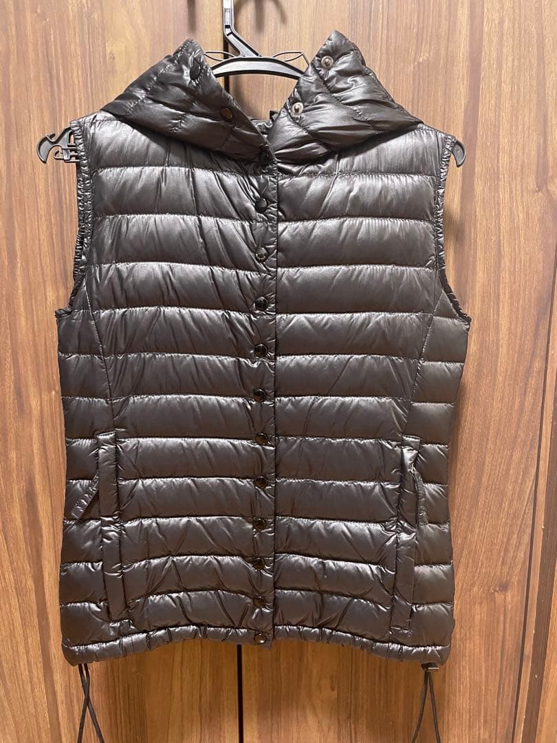 ❤️お値下げ❤️DUVETICA ライトダウンベストTEIA❤️極美品