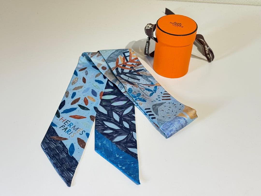 【未使用品】HERMESエルメス ツイリー それぞれの巣作り ブルー