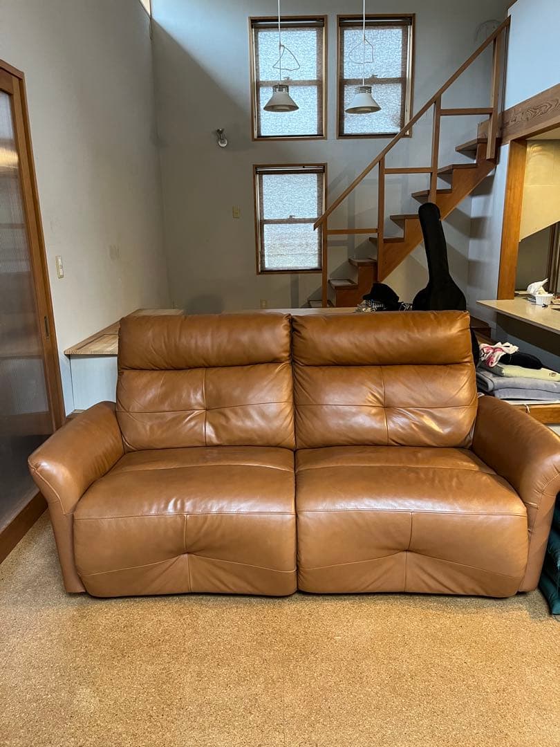 本革リクライニングソファ　マナベインテリアハーツ