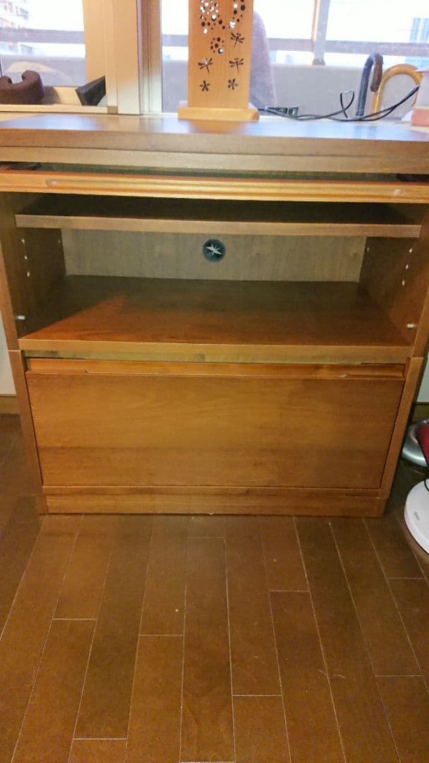 テレビ台です。