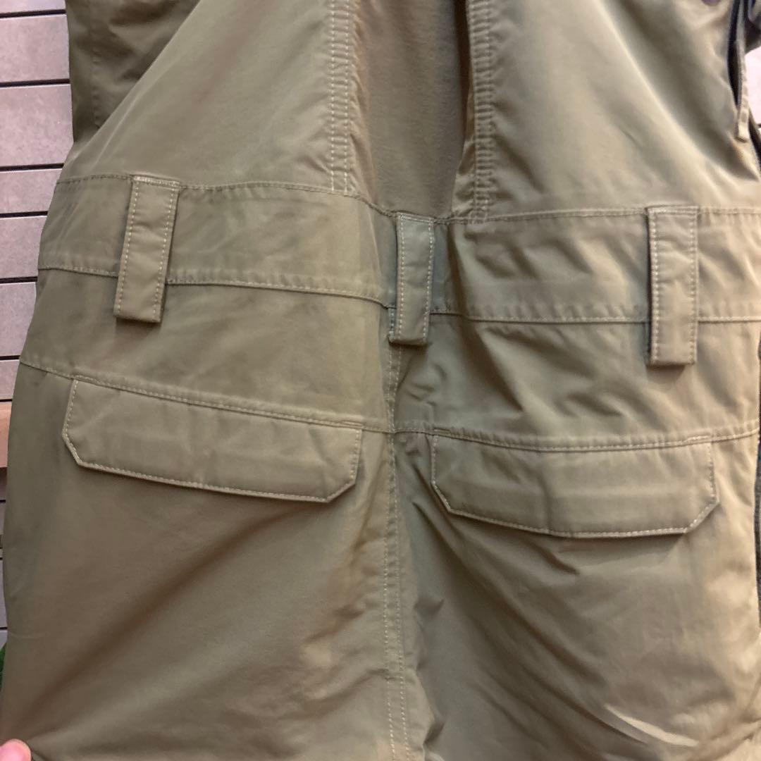 美品　Burton キッズ　ビブパンツ　Mサイズ　140