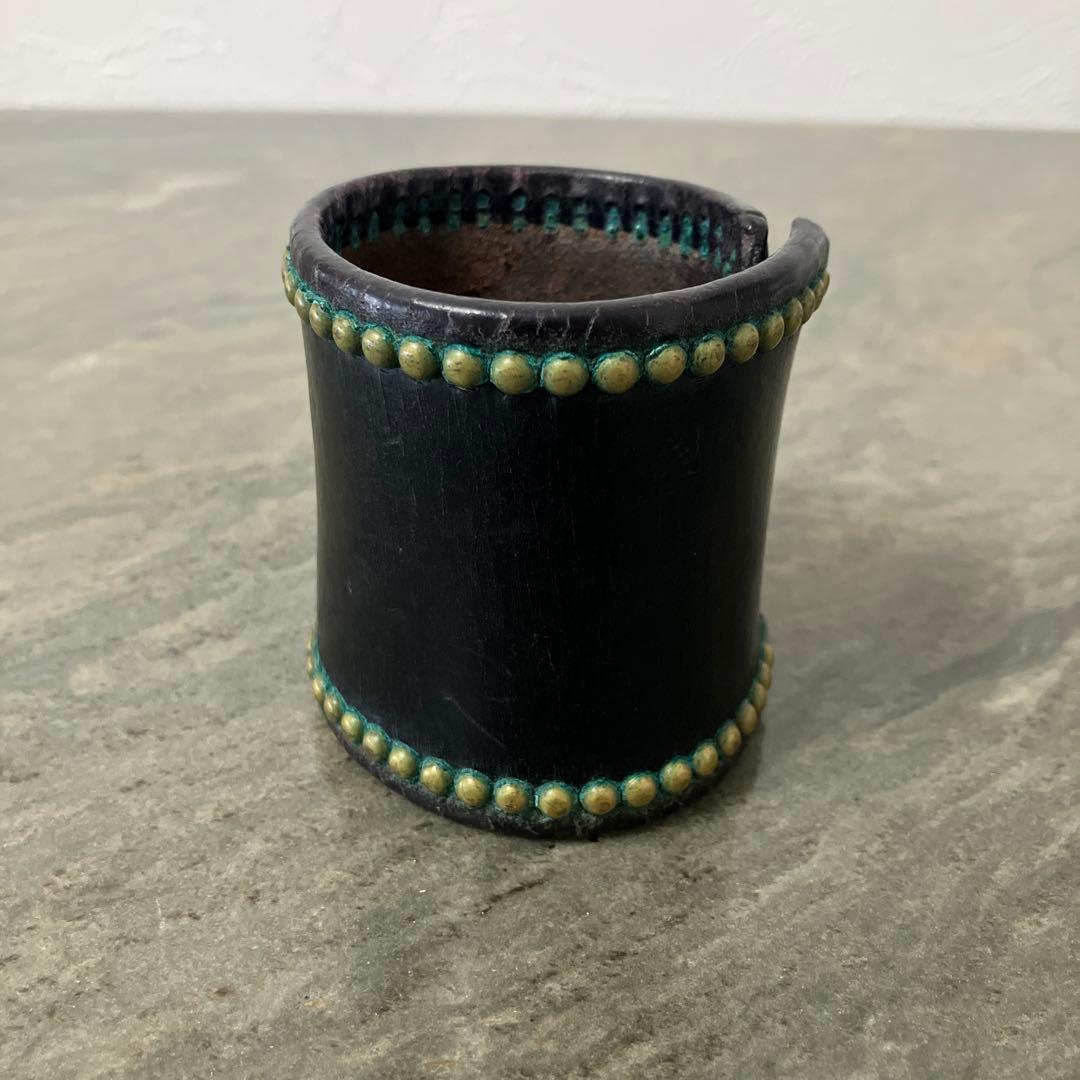 WOLF'S HEAD 黒レザー バングル