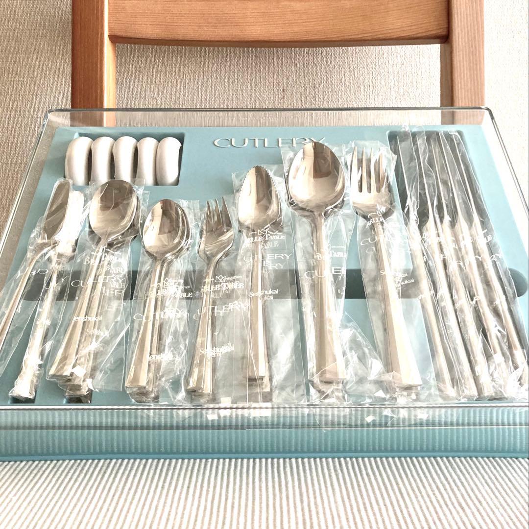 【匿名配送】高品質カトラリーセット　ステンレス18-12 ４２ピース