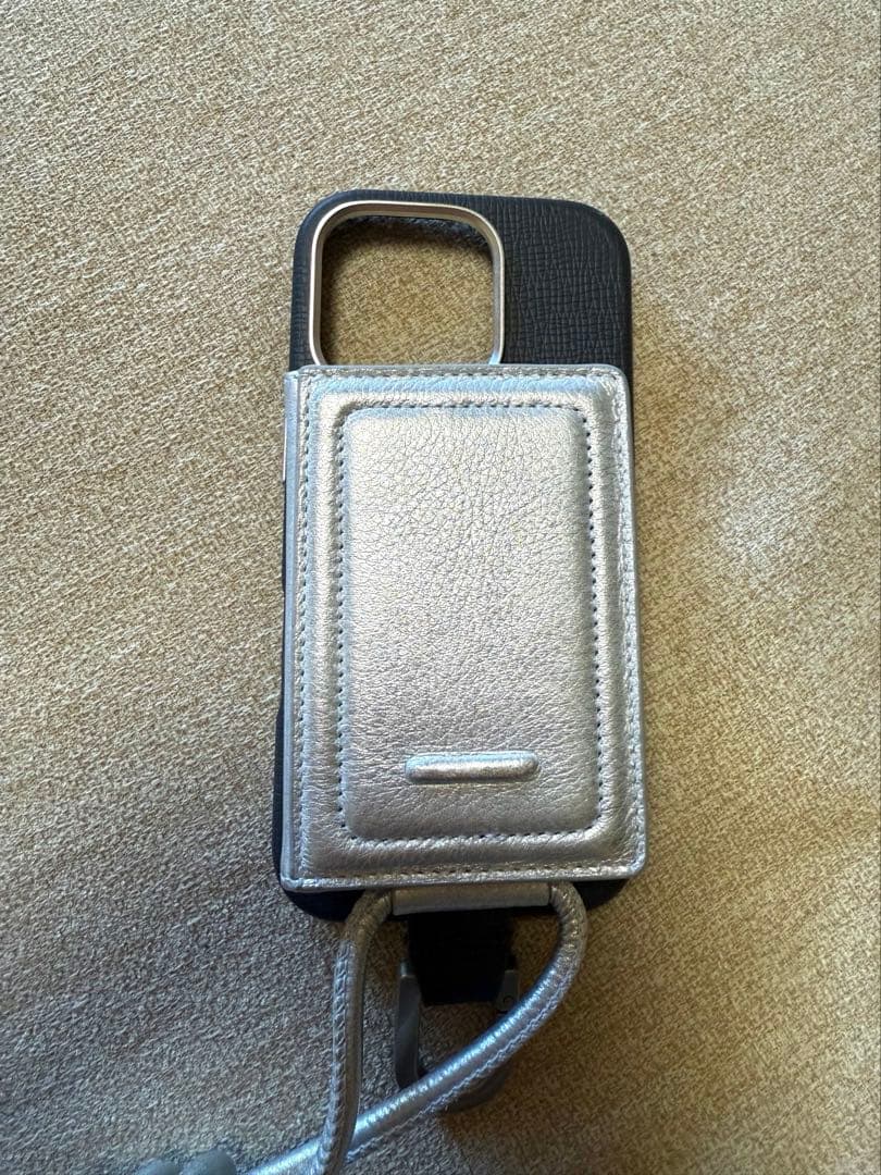 【koba】objects.io iphone シルバー　ショルダー