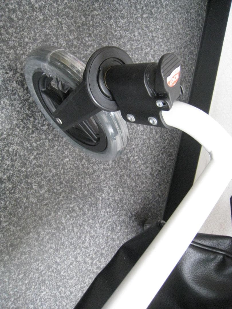 ユーバ産業 アームフィット 屋内外兼用 歩行車 肘置パッド付 AR-458E ②