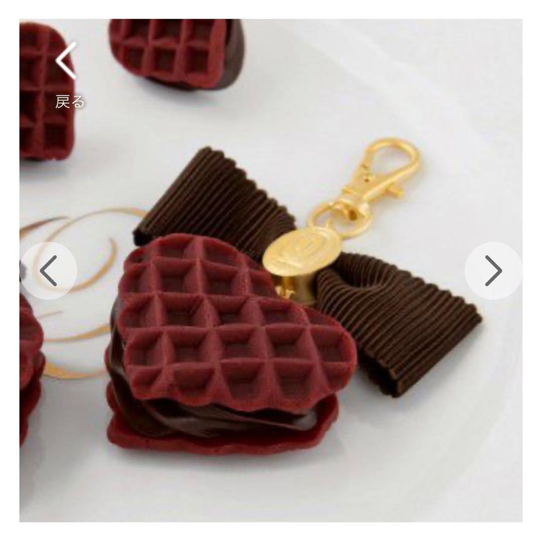 Q-pot. 表参道本店限定 ストロベリーワッフル バッグチャーム