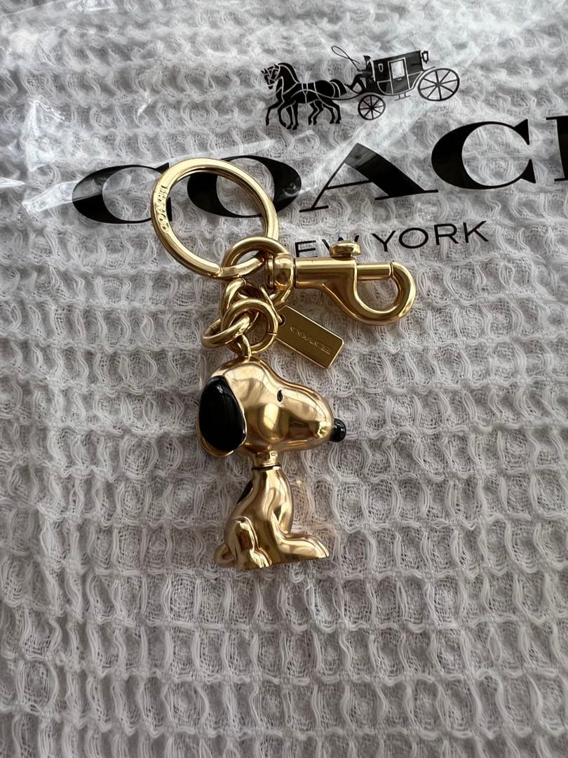 COACH スヌーピー キーホルダー ゴールド