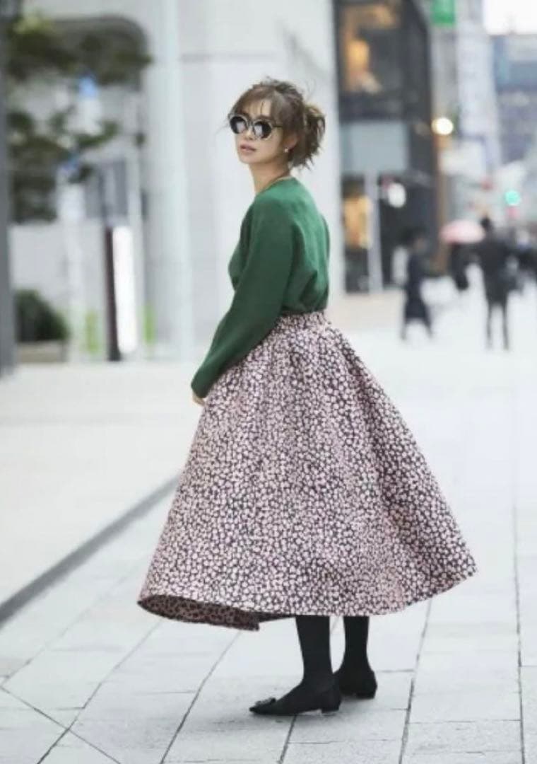 SEVEN TEN by MIHO KAWAHITO 小花ジャガードスカート