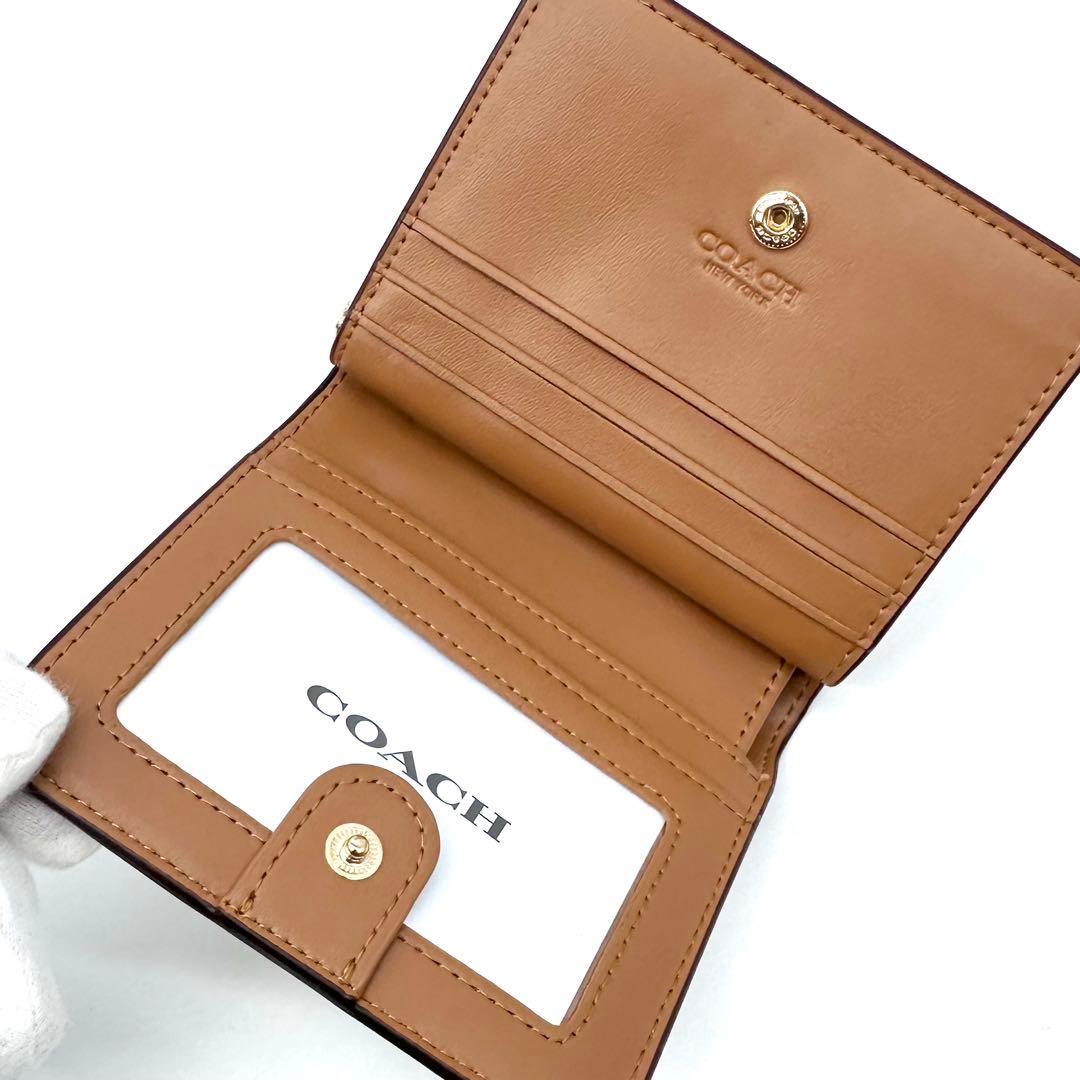未使用✨COACH スナップウォレット ２つ折り財布 Cチャーム 本革 ホワイト