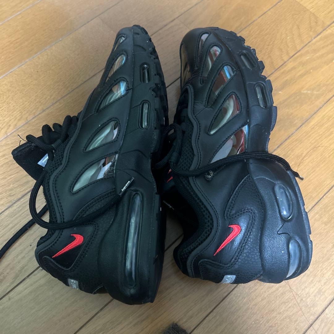 Supreme Air Max 95 ブラック/レッド ウリ