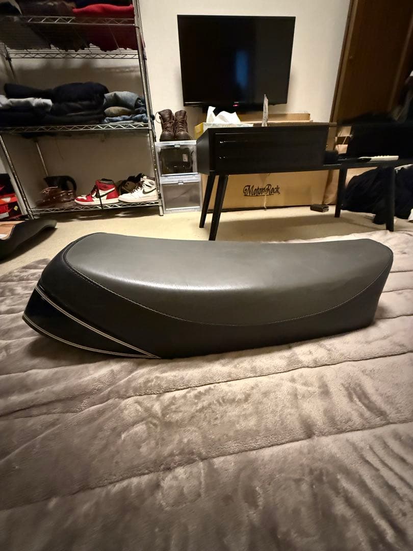 SR400 3型　純正シート