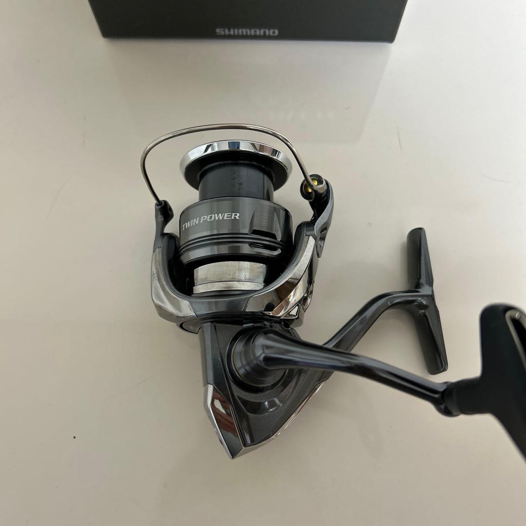 リール SHIMANO 24TWIN POWER C3000