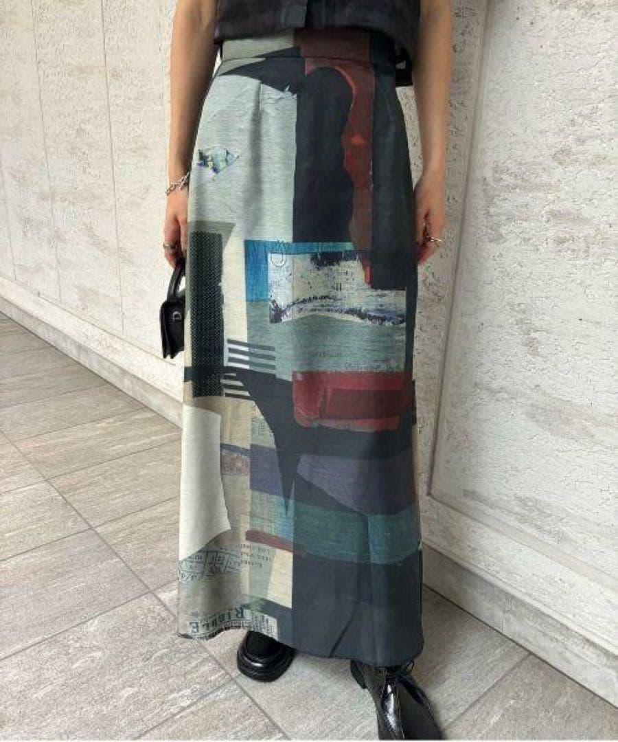新品：ART COLLAGE PRINT SHEER SKIRT Ameri 青